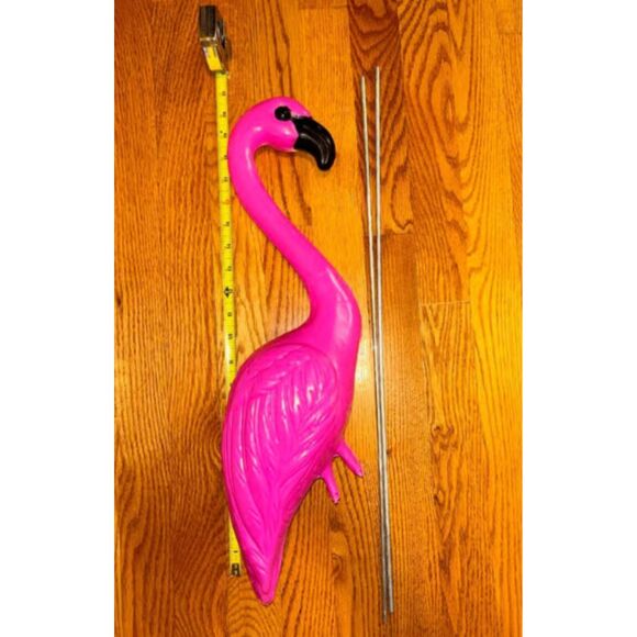 lot set of three Blow Mold 20" Pink Flamingos Plastic Yard Decoration incl. legs - Picture 2 of 3